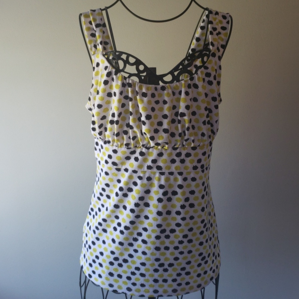 Spotted yellow and black tank-top